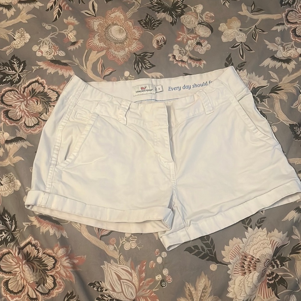 Vineyard Vines shorts